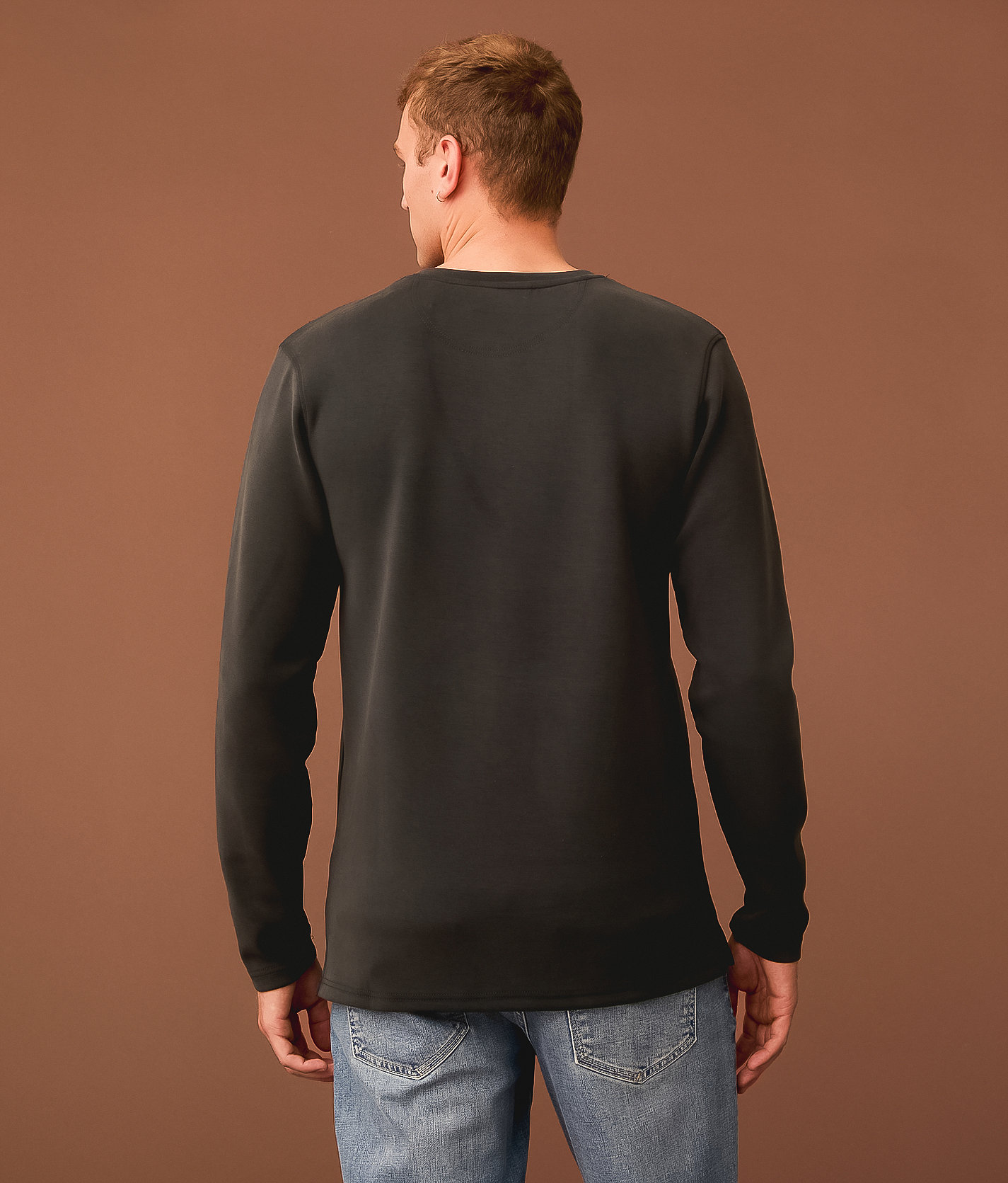 Talinors Performance Henley - Image 2