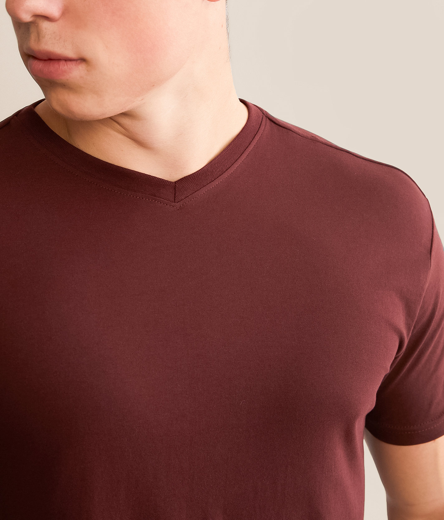 Talinors Basic T-Shirt - Image 3