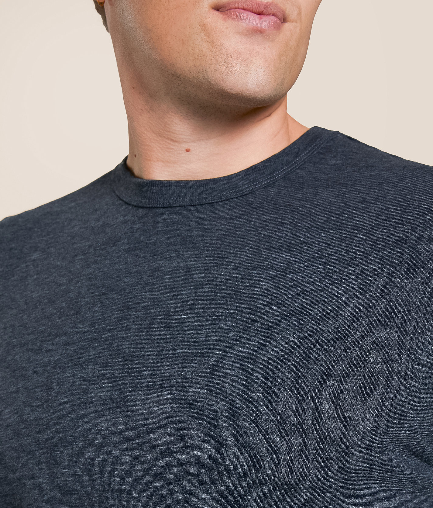 Talinors Basic T-Shirt - Image 3