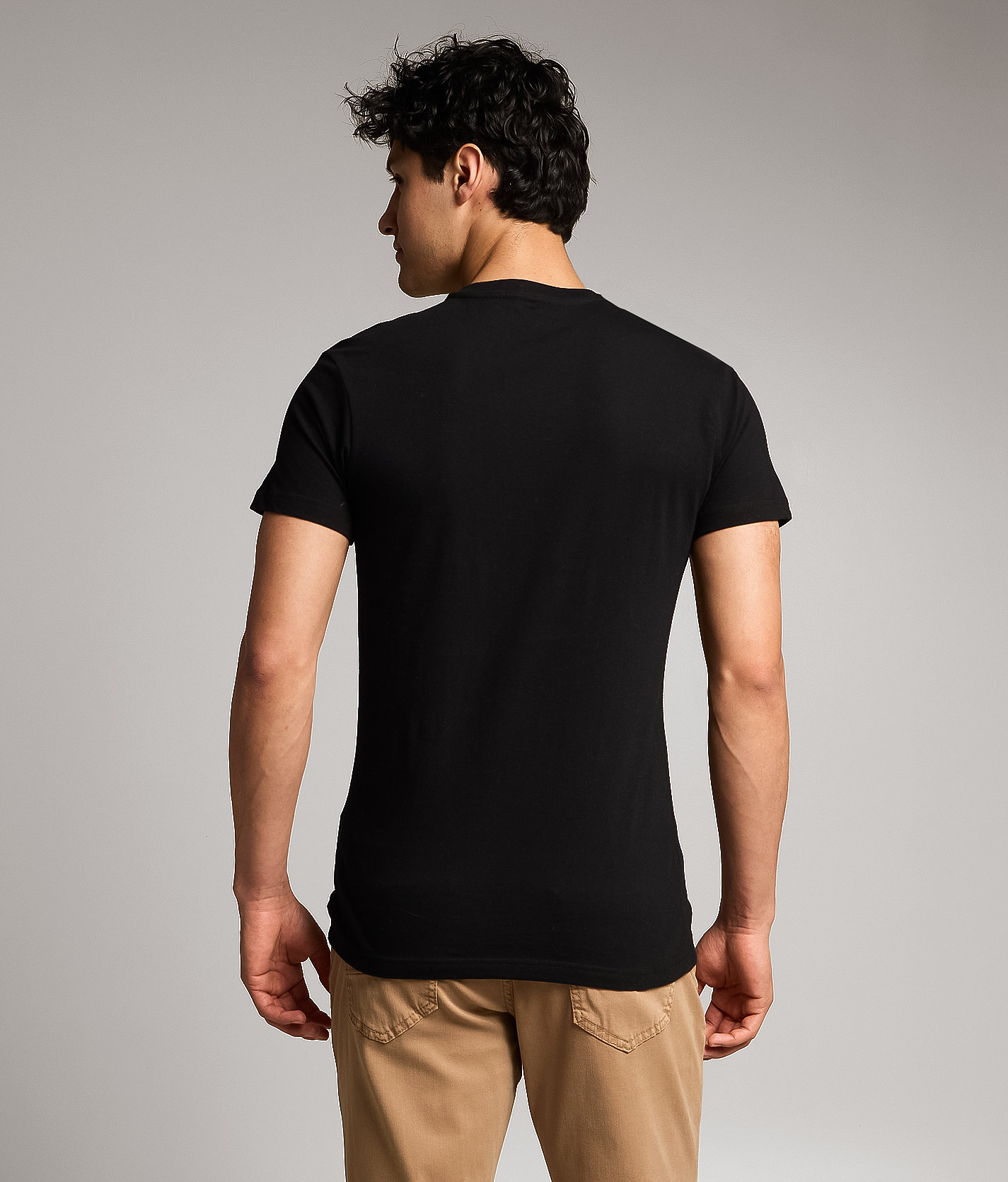 Talinors Basic T-Shirt - Image 2
