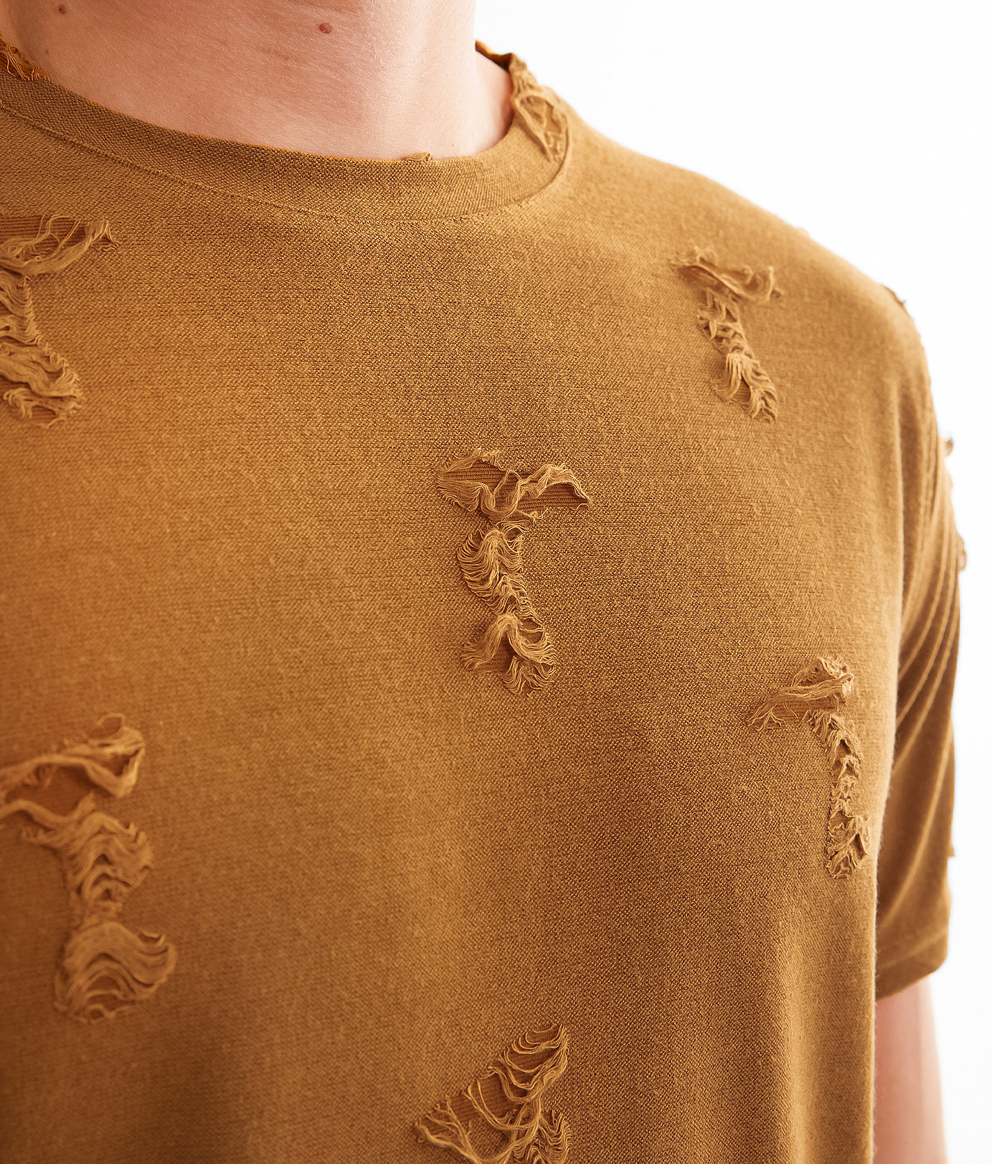 Talinors Distressed T-Shirt - Image 3
