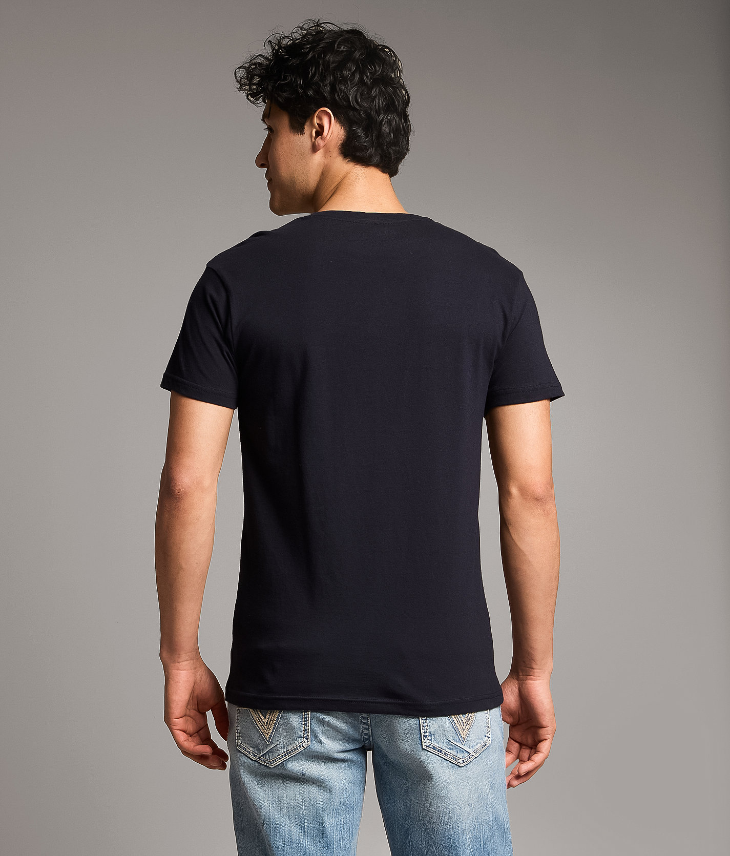 Talinors Basic T-Shirt - Image 2
